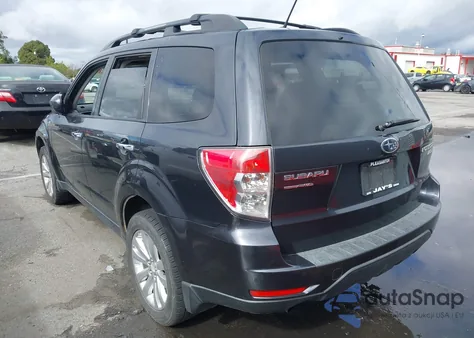 2013 Subaru Forester 2.5X Premium z USA, uszkodzony, nr VIN JF2SHADC5DH444477